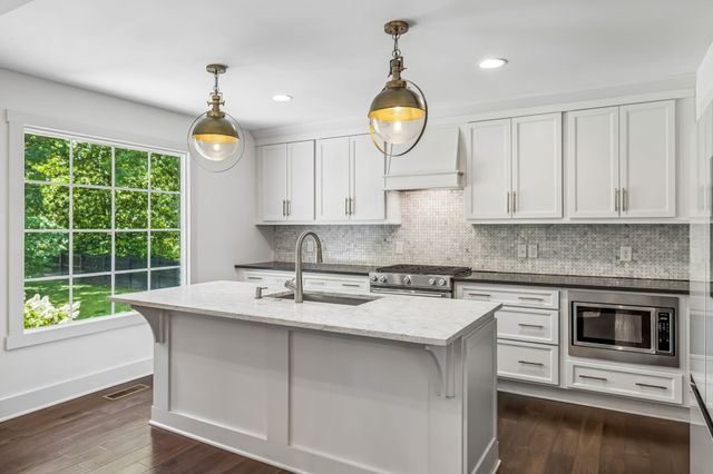 720 Shenandoah Dr, Brentwood, TN 37027