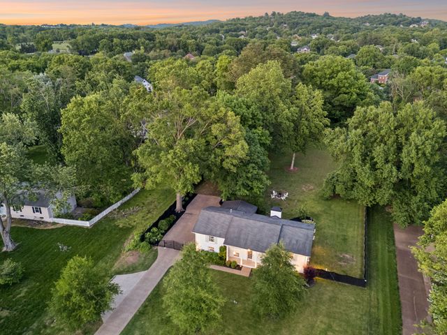 720 Shenandoah Dr, Brentwood, TN 37027