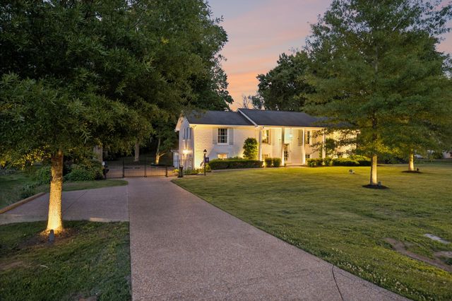720 Shenandoah Dr, Brentwood, TN 37027