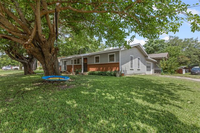 602 Graham Street, Cleburne, TX 76033
