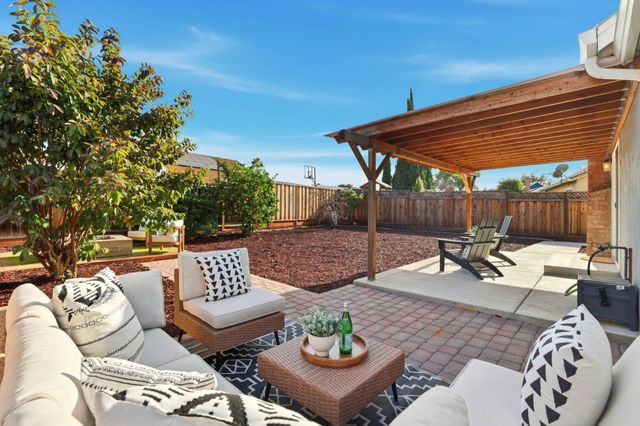 2210 Hikido Drive, San Jose, CA 95131