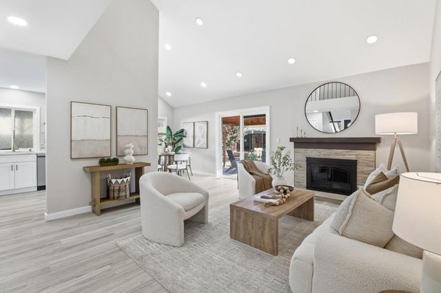 2210 Hikido Drive, San Jose, CA 95131