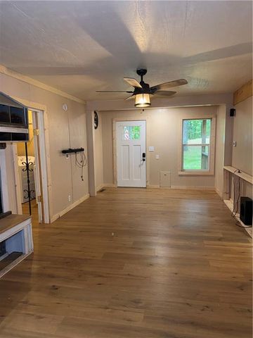 150 Creek Bank Drive, Talking Rock, GA 30175