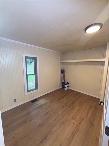 150 Creek Bank Drive, Talking Rock, GA 30175