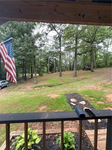 150 Creek Bank Drive, Talking Rock, GA 30175