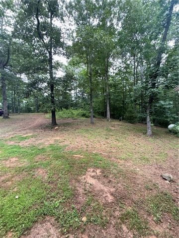 150 Creek Bank Drive, Talking Rock, GA 30175