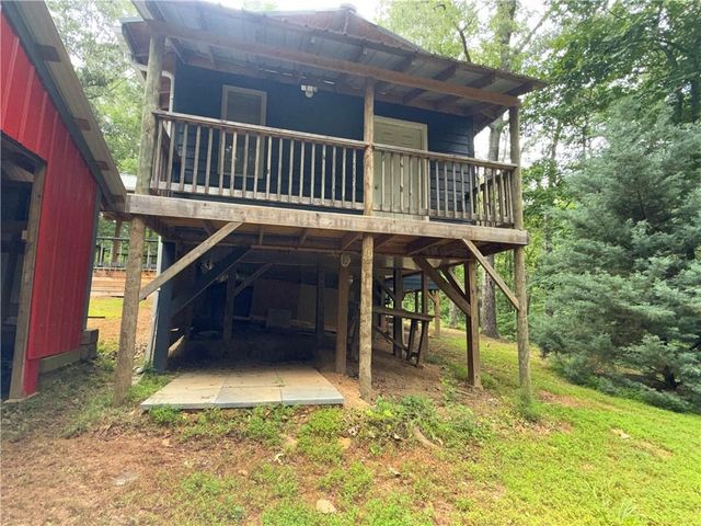 150 Creek Bank Drive, Talking Rock, GA 30175