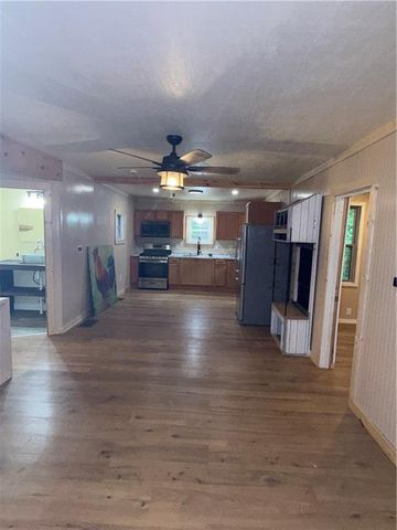 150 Creek Bank Drive, Talking Rock, GA 30175
