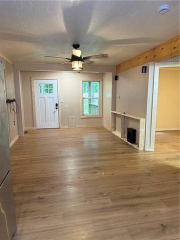 150 Creek Bank Drive, Talking Rock, GA 30175