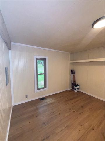 150 Creek Bank Drive, Talking Rock, GA 30175
