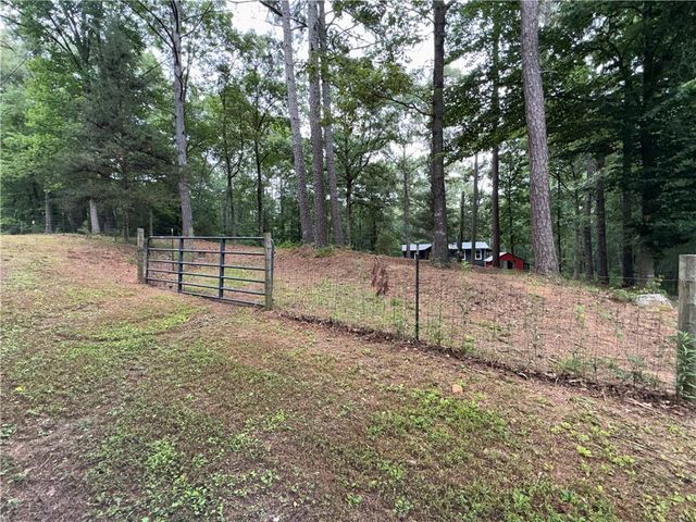 150 Creek Bank Drive, Talking Rock, GA 30175