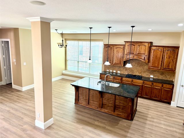 509 S Hampton Court, Lewisville, TX 75056