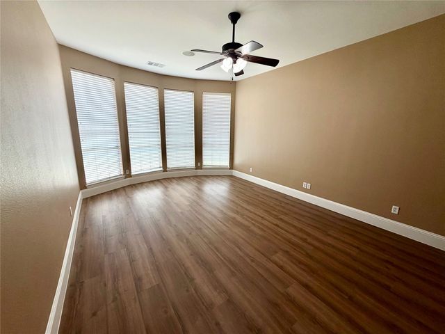509 S Hampton Court, Lewisville, TX 75056