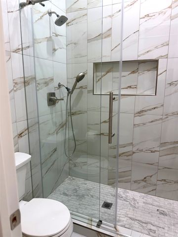 509 S Hampton Court, Lewisville, TX 75056
