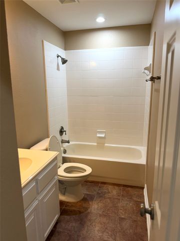 509 S Hampton Court, Lewisville, TX 75056