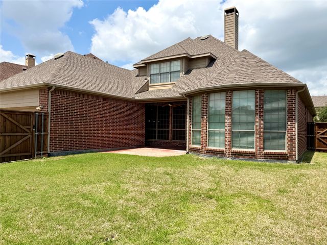 509 S Hampton Court, Lewisville, TX 75056