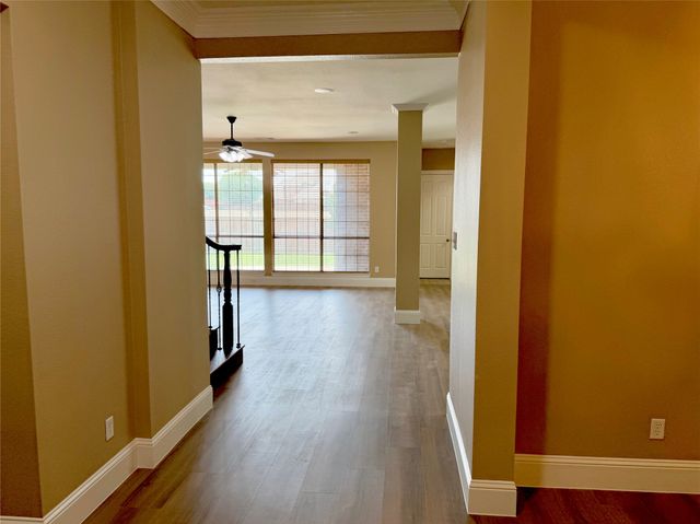 509 S Hampton Court, Lewisville, TX 75056