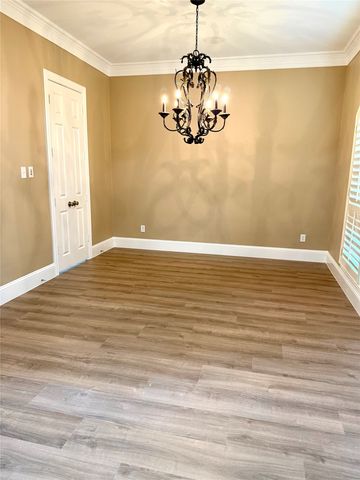 509 S Hampton Court, Lewisville, TX 75056