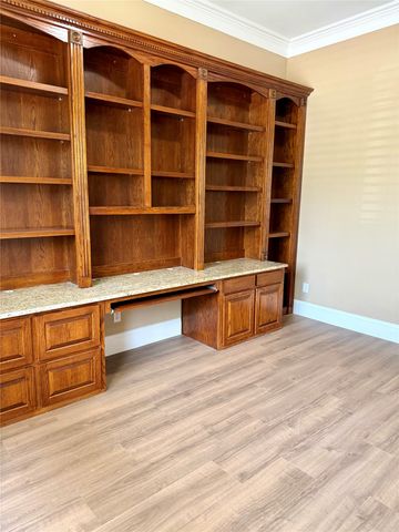 509 S Hampton Court, Lewisville, TX 75056