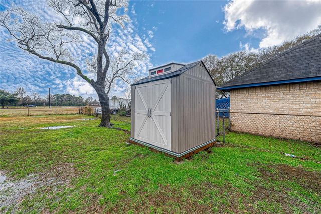 1447 Willow Rock Road, Houston, TX 77088