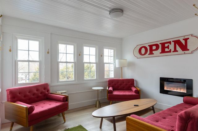 29 Railroad Lane, Winooski, VT 05404