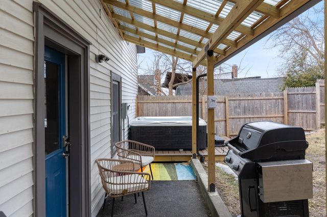 29 Railroad Lane, Winooski, VT 05404