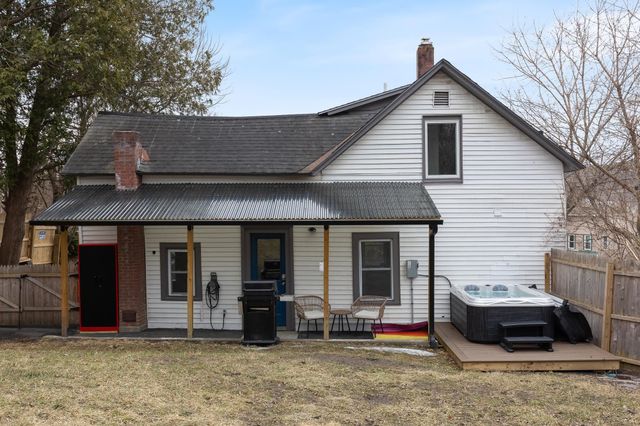 29 Railroad Lane, Winooski, VT 05404