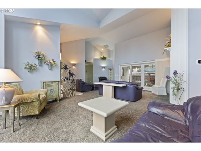 2680 E MOUNTAIN VIEW Dr, Albany, OR 97322