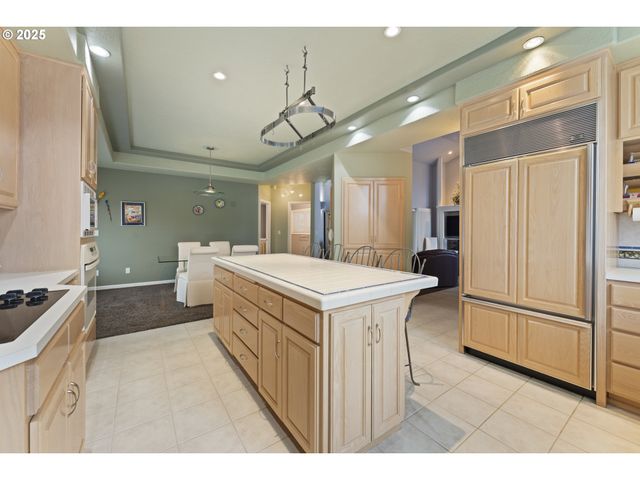 2680 E MOUNTAIN VIEW Dr, Albany, OR 97322