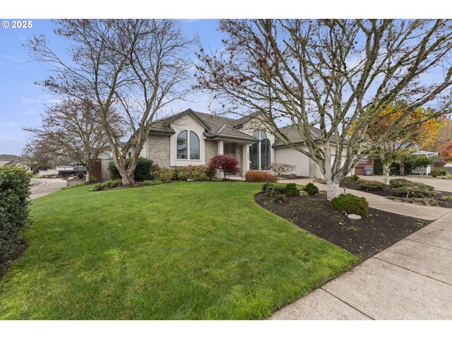 2680 E MOUNTAIN VIEW Dr, Albany, OR 97322