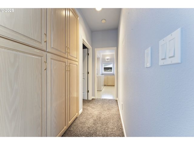 2680 E MOUNTAIN VIEW Dr, Albany, OR 97322