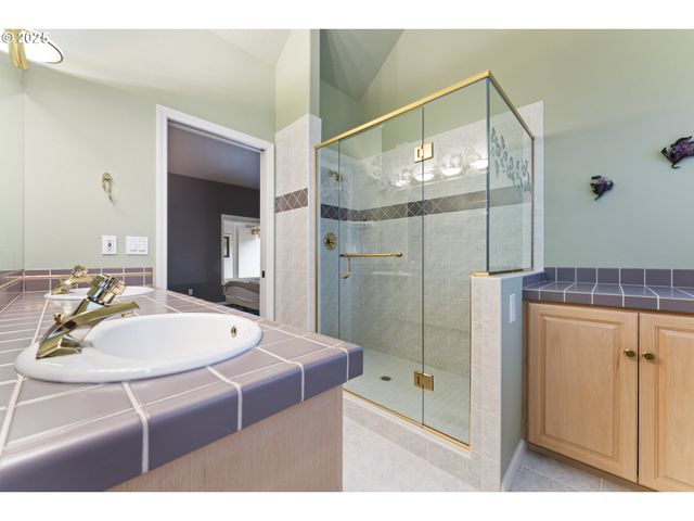 2680 E MOUNTAIN VIEW Dr, Albany, OR 97322