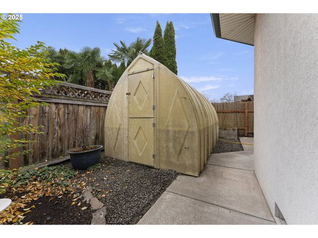 2680 E MOUNTAIN VIEW Dr, Albany, OR 97322