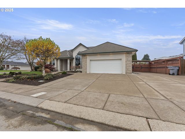 2680 E MOUNTAIN VIEW Dr, Albany, OR 97322