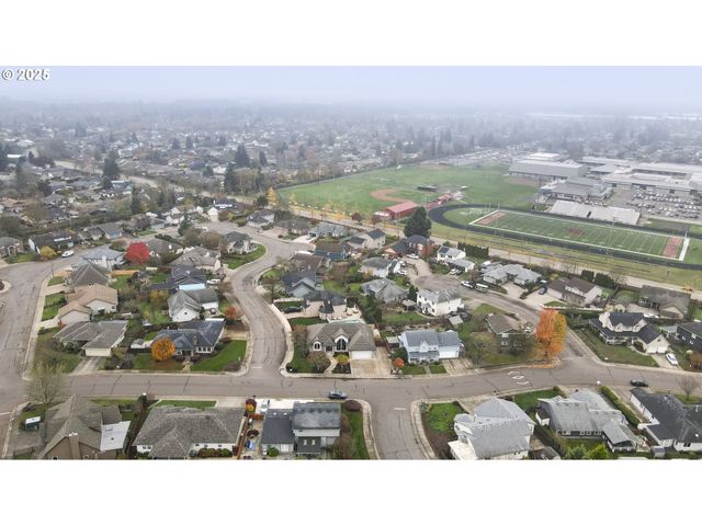 2680 E MOUNTAIN VIEW Dr, Albany, OR 97322