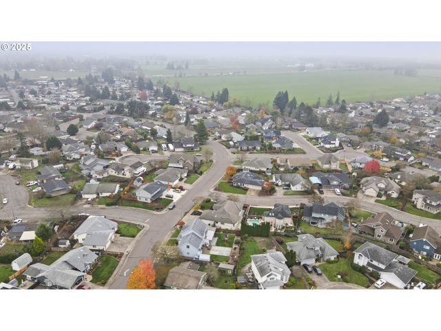 2680 E MOUNTAIN VIEW Dr, Albany, OR 97322