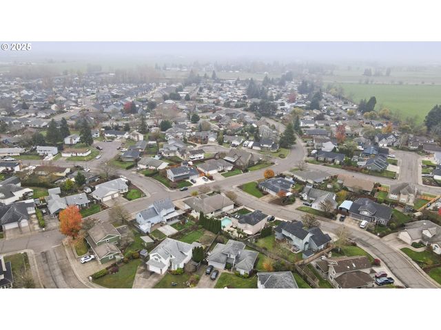 2680 E MOUNTAIN VIEW Dr, Albany, OR 97322