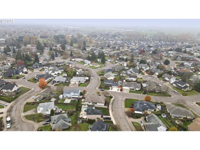 2680 E MOUNTAIN VIEW Dr, Albany, OR 97322