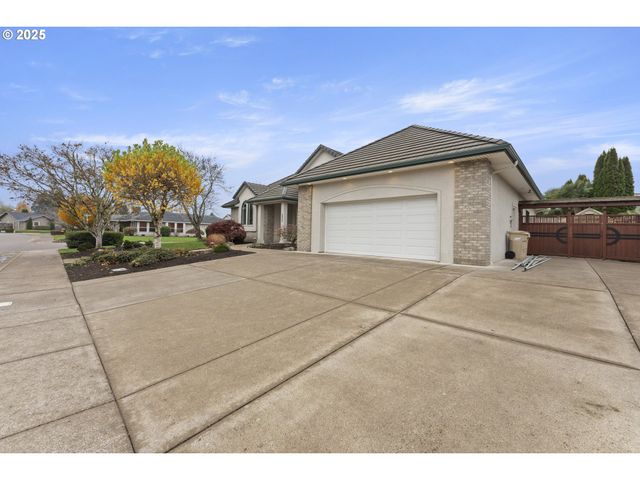 2680 E MOUNTAIN VIEW Dr, Albany, OR 97322