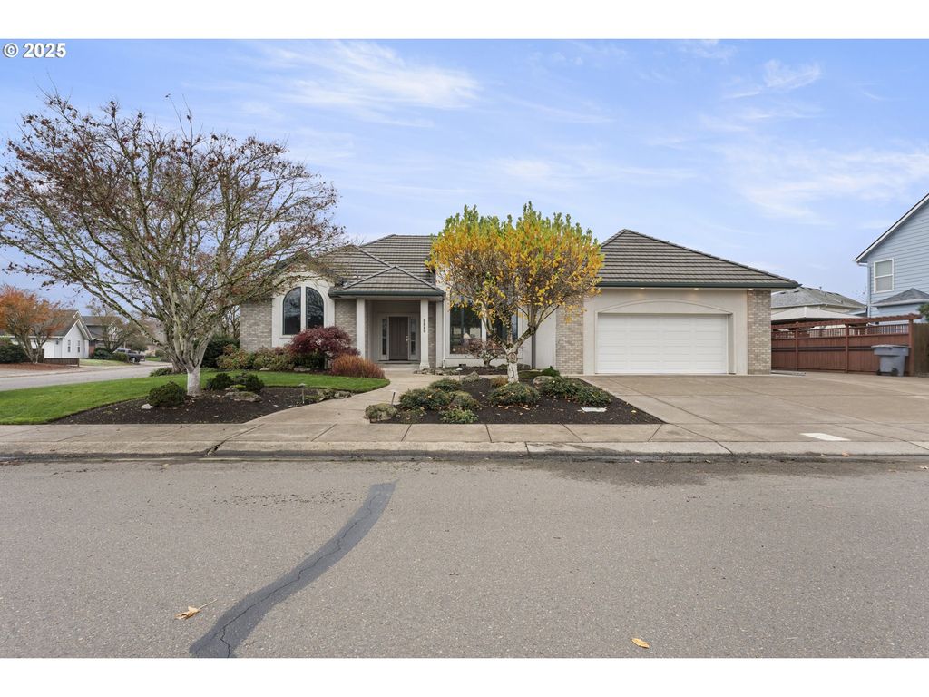 2680 E MOUNTAIN VIEW Dr, Albany, OR 97322