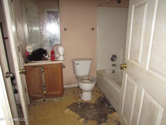 930 Park View, A & B, Gulfport, MS 39507