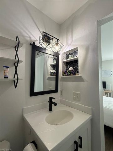 6113 Lake Front DR, Fort Myers, FL 33908