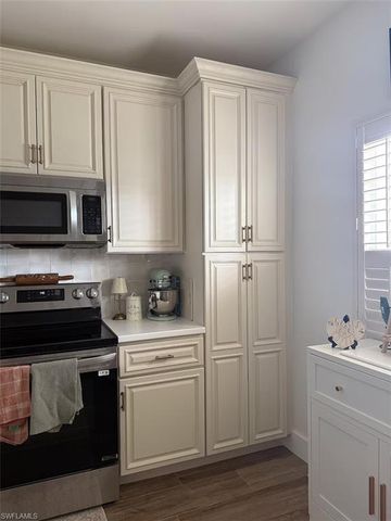 6113 Lake Front DR, Fort Myers, FL 33908