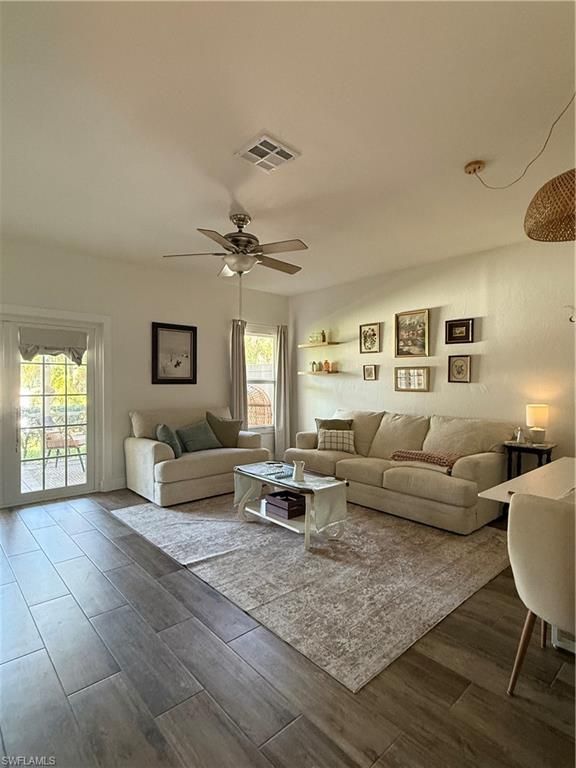 6113 Lake Front DR, Fort Myers, FL 33908