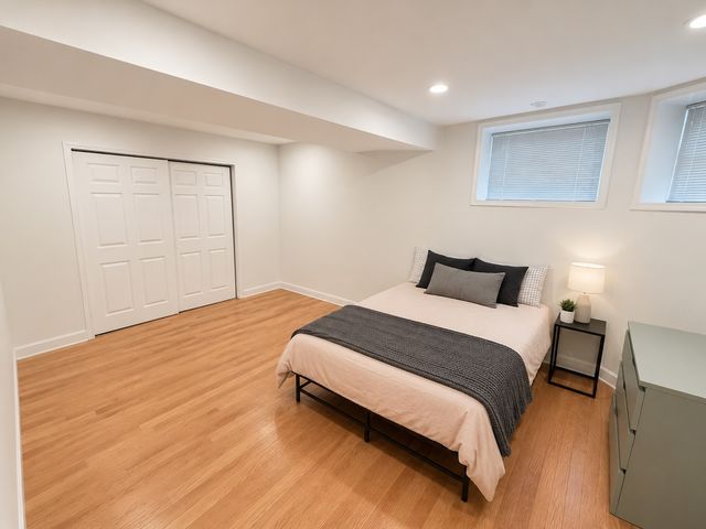 1330 W Roscoe Street 1, Chicago, IL 60657