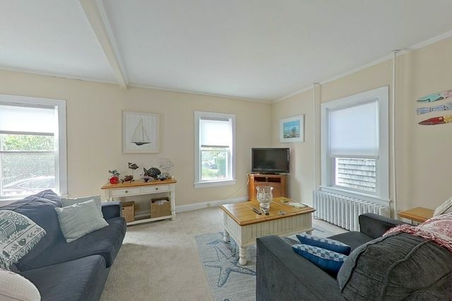 36 Dixon Street, Newport, RI 02840