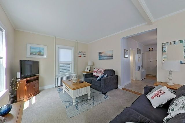 36 Dixon Street, Newport, RI 02840