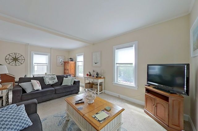 36 Dixon Street, Newport, RI 02840