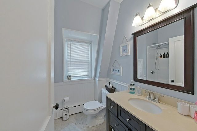 36 Dixon Street, Newport, RI 02840