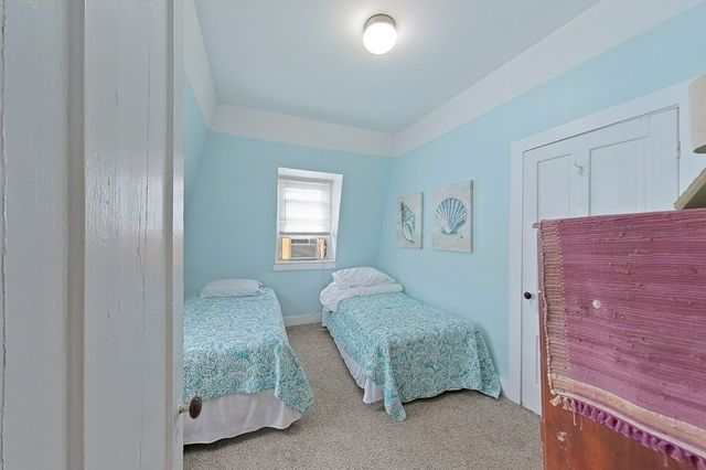 36 Dixon Street, Newport, RI 02840